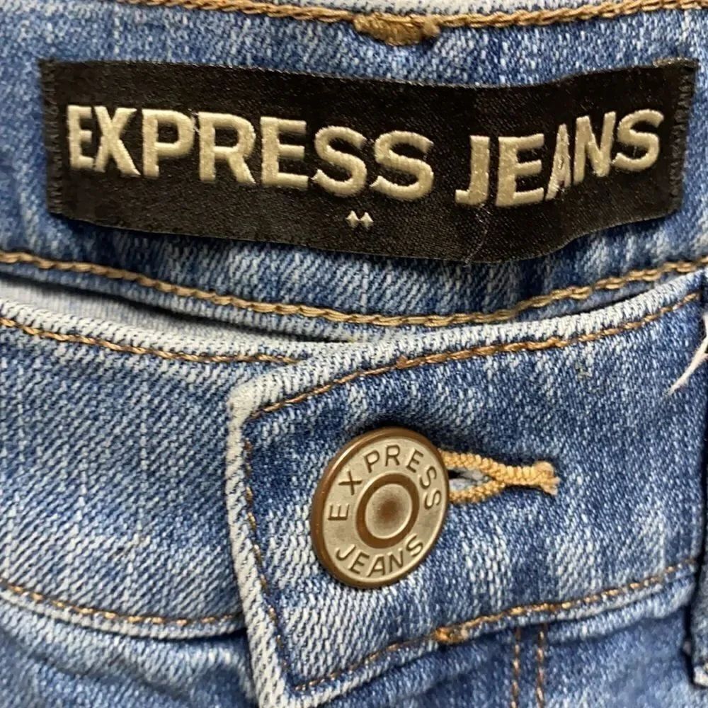 Express Mid Rise Legging Distressed Jean - Picture 3 of 6